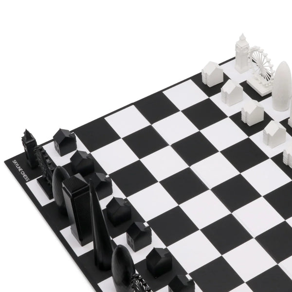 London Chess Set With Folding Board