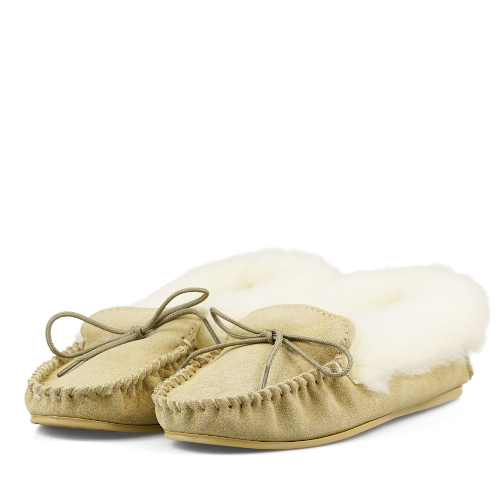Lambswool Lined Collared Moccasins
