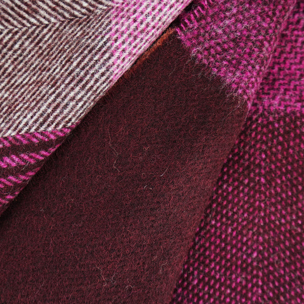 Knightsbridge Pure Wool Throw Fuchsia